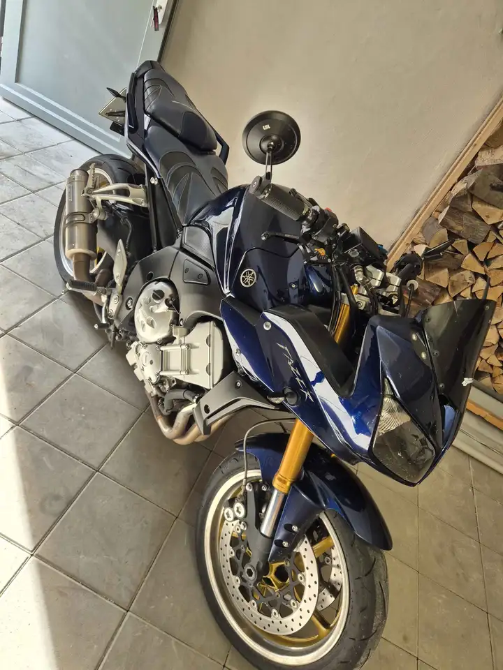 Yamaha FZ 1