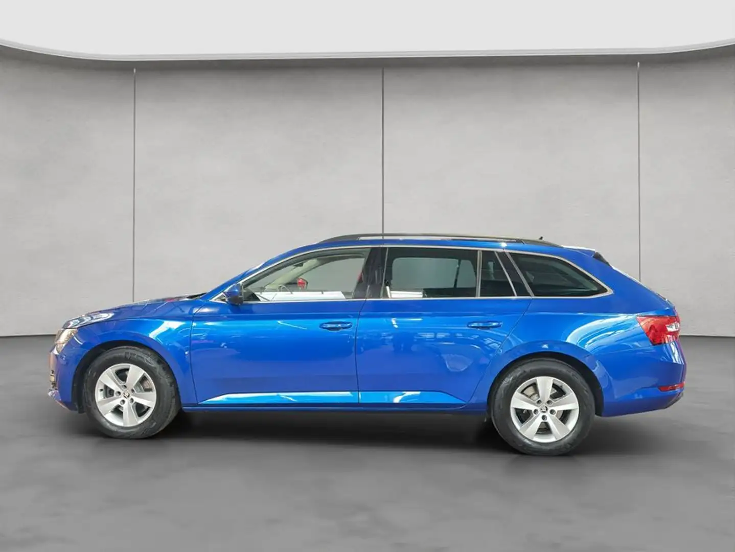 Skoda Superb Combi 2.0 TDI DSG Ambition Blau - 2