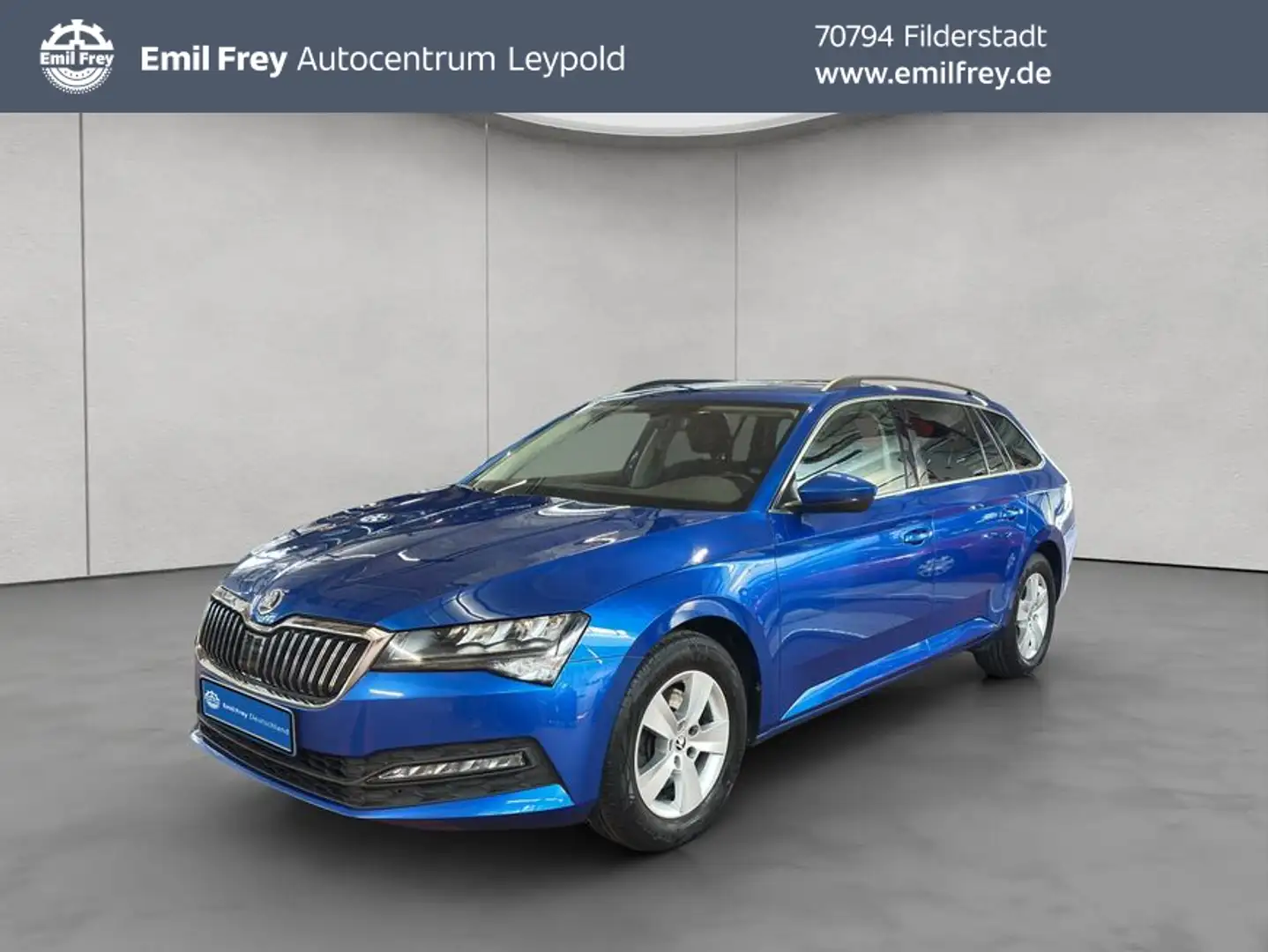 Skoda Superb Combi 2.0 TDI DSG Ambition Blau - 1