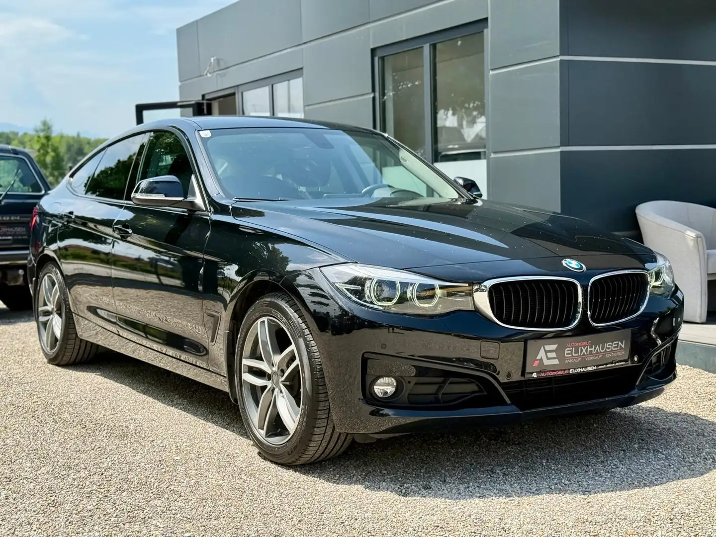 BMW 318 318 d crna - 1