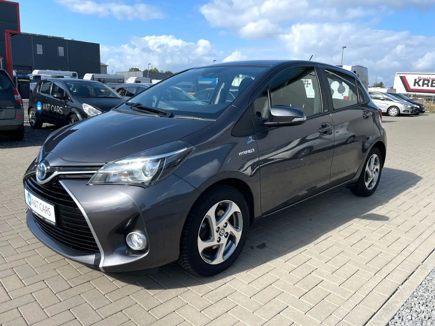 Toyota Yaris Edition-S Hybrid/1. Hand/Sitzheizung/Klima Grau - 2