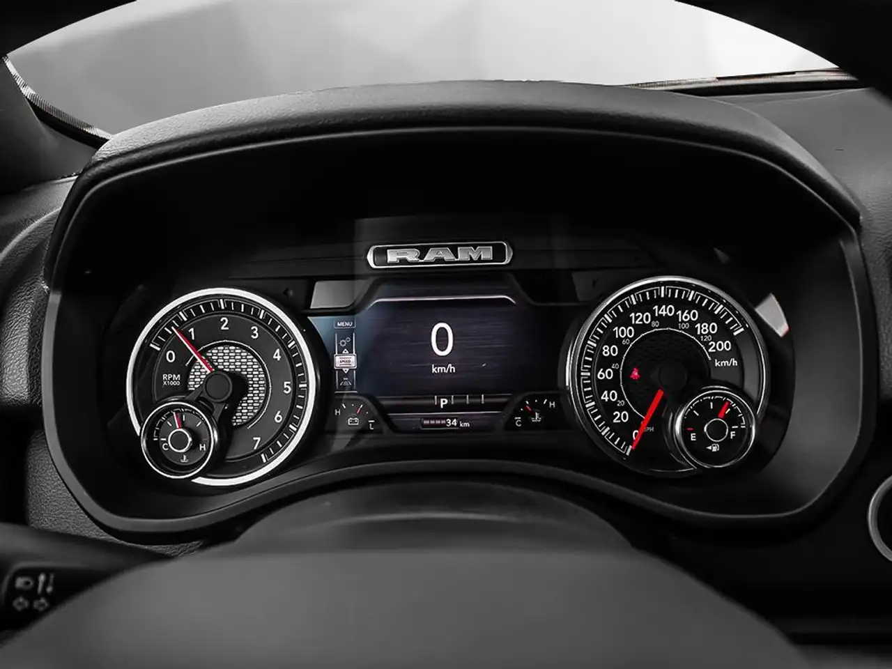 RAM 1500 снимка RAM 1500