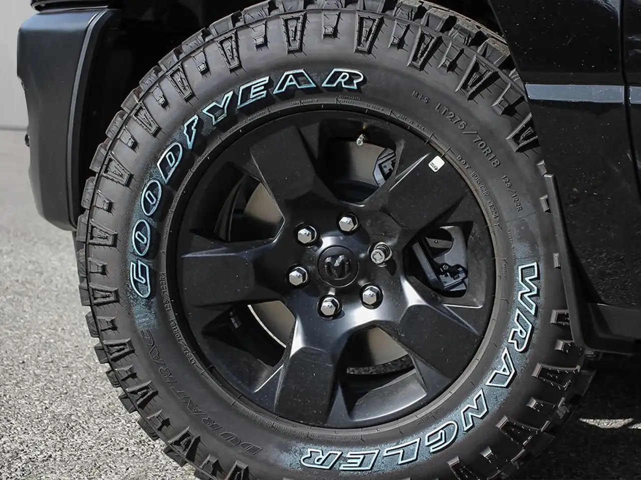 RAM 1500 снимка RAM 1500