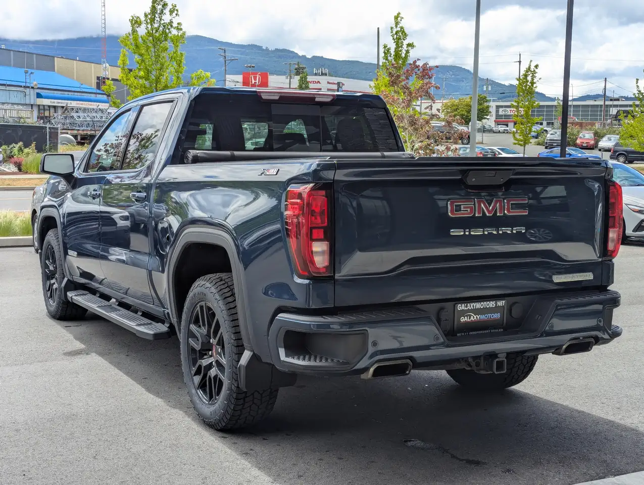 GMC Sierra 1500 снимка GMC Sierra 1500
