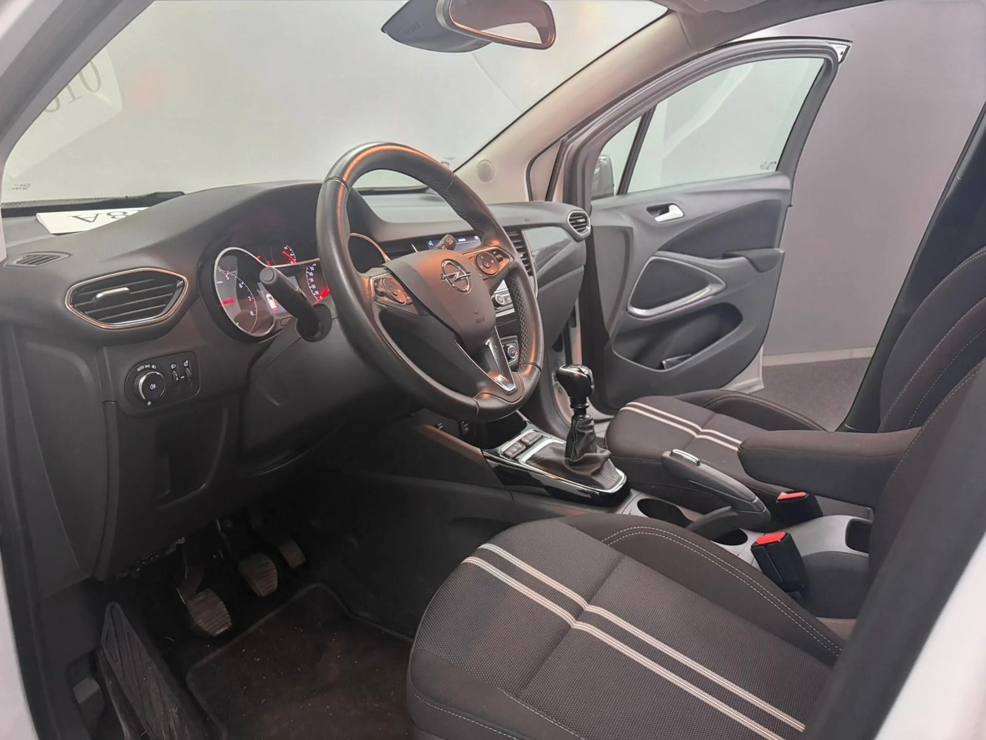 Opel Crossland X Elegance 1.5D RÜCKKAM 180*TOUCH*LED — photo 9