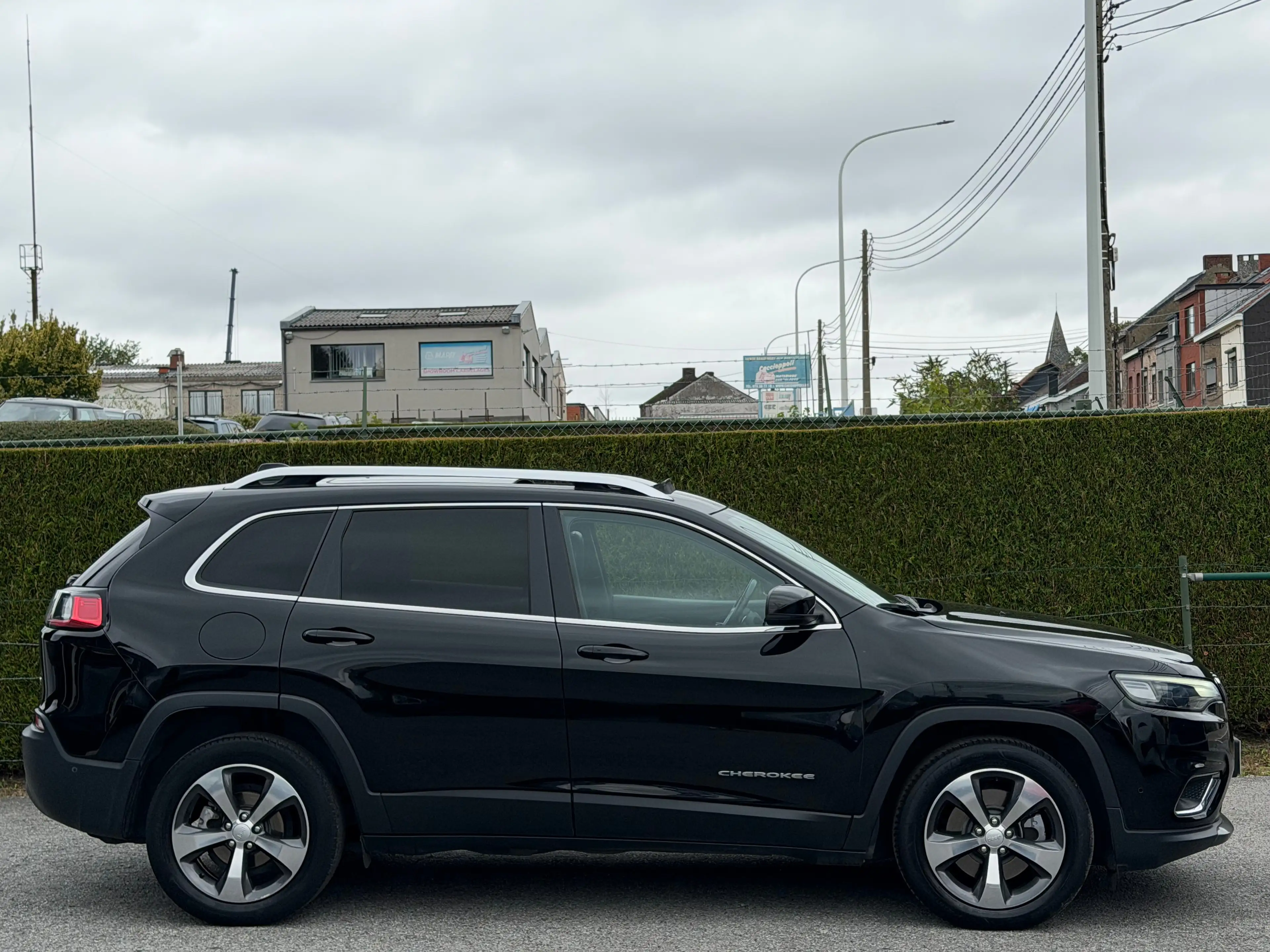 Jeep Cherokee 2.2 MJD 194 Cv - Limited - Full Options ! — photo 4