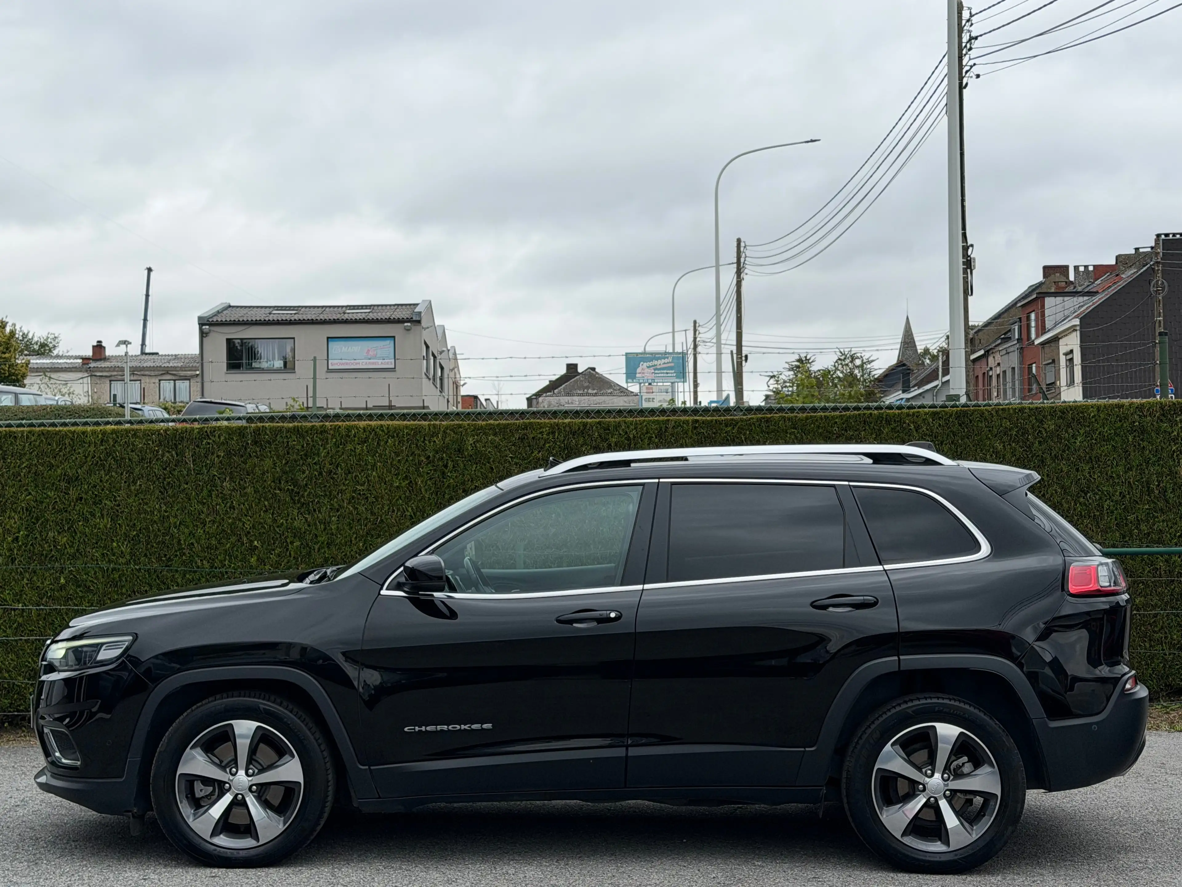 Jeep Cherokee 2.2 MJD 194 Cv - Limited - Full Options ! — photo 2