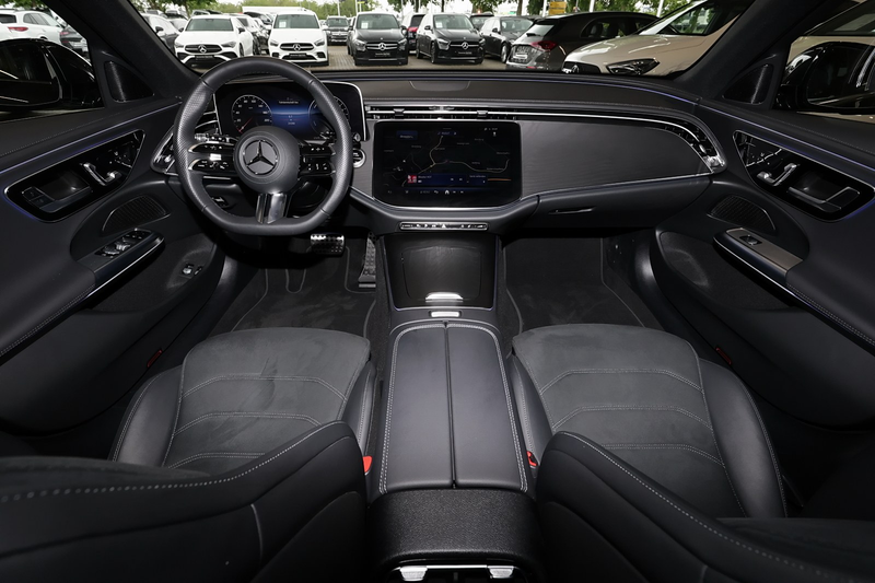Mercedes-Benz E 300 e T AMG AHK+360+DIG LIGHT+360°+19"+MEMORY — photo 7
