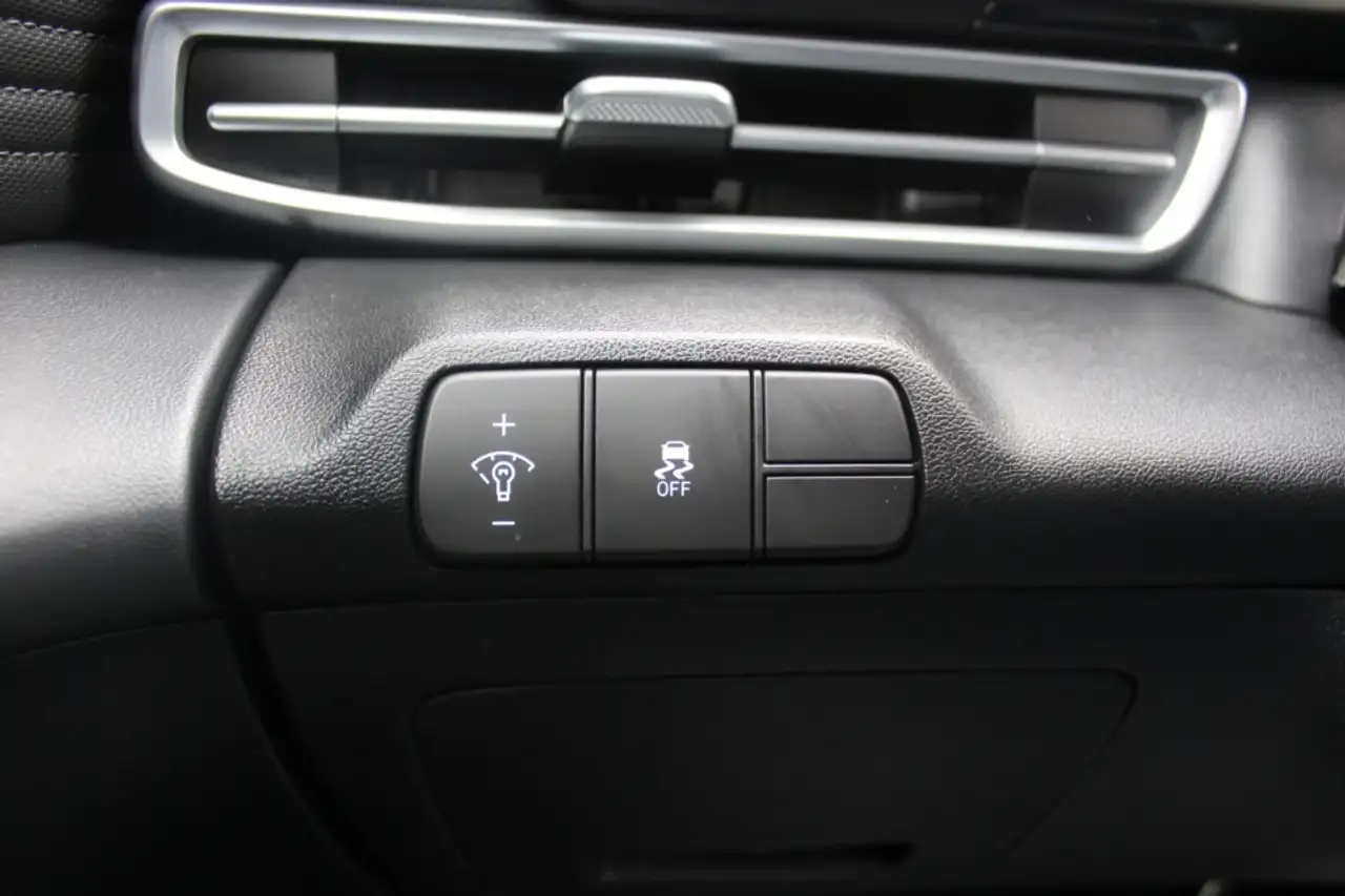 Hyundai ELANTRA снимка Hyundai ELANTRA