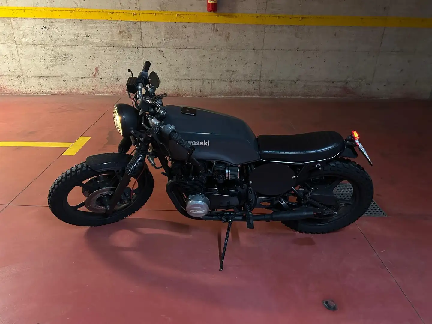 Kawasaki GPZ 550 - 2