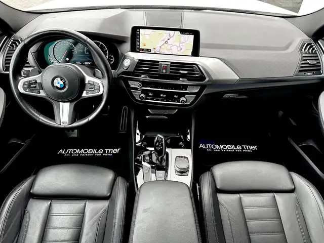 BMW X4 view 10