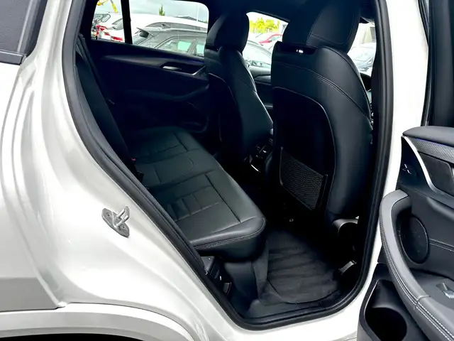BMW X4 view 14
