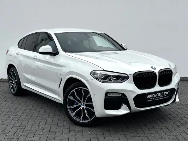 BMW X4 view 3