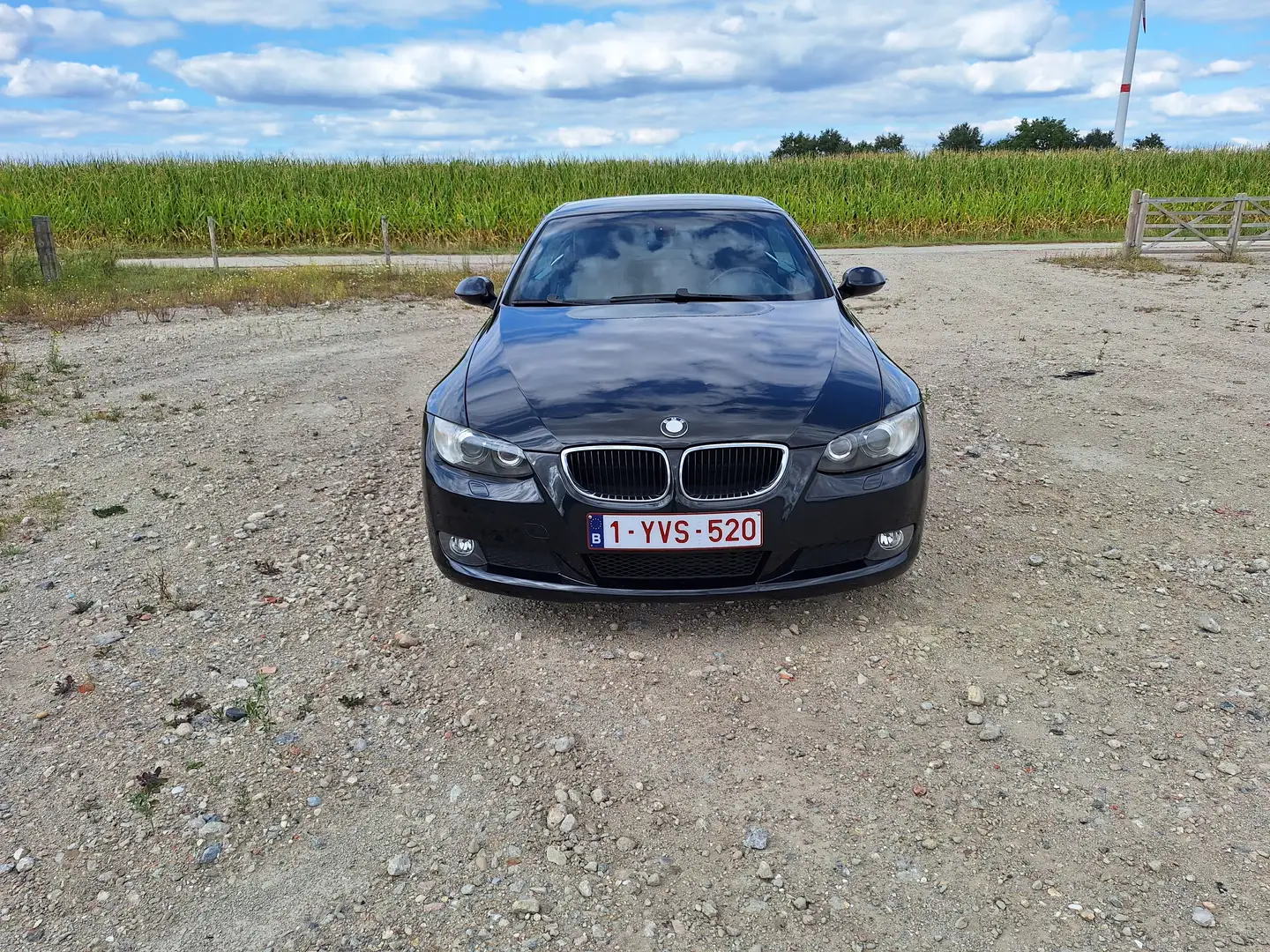 BMW 320 320d DPF Cabrio Aut. Zwart - 2