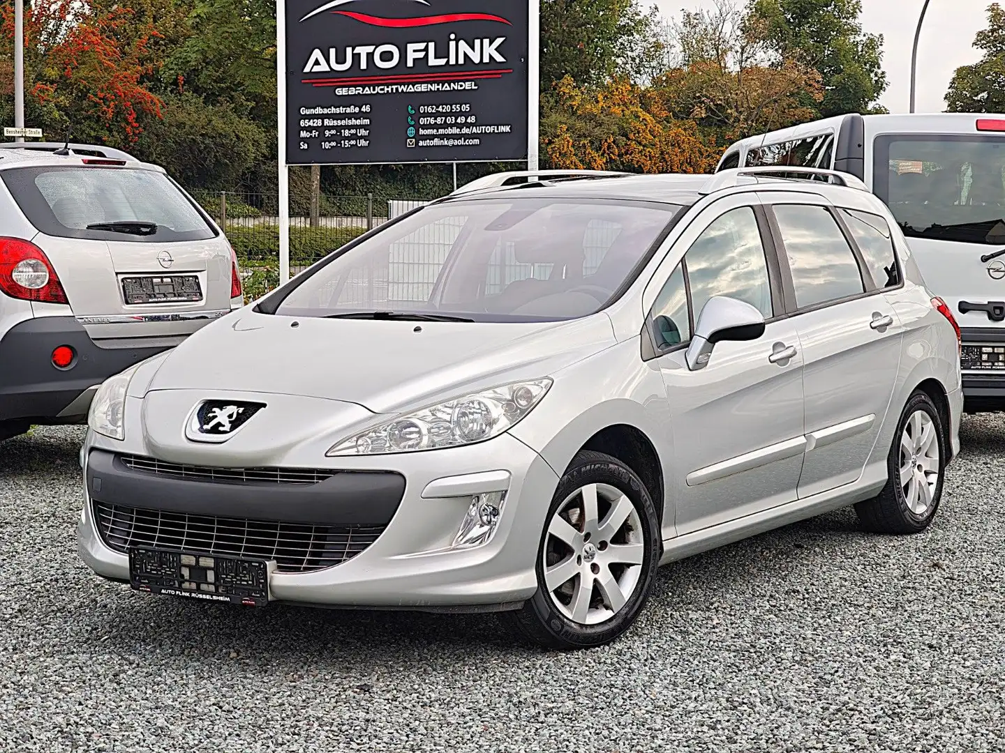 Peugeot 308 SW Premium 1.6 (1.Hand/PDC/KLIMA) Silber - 1
