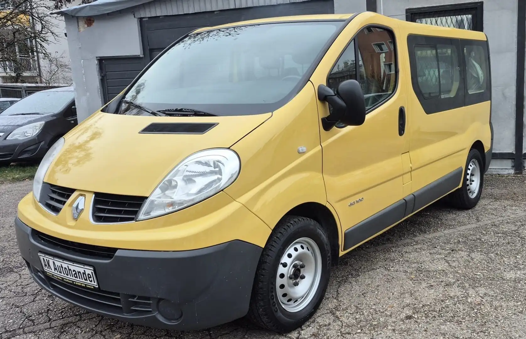 Renault Trafic Combi L1H1 2,7t  verglast Camper CarPlay Gelb - 1