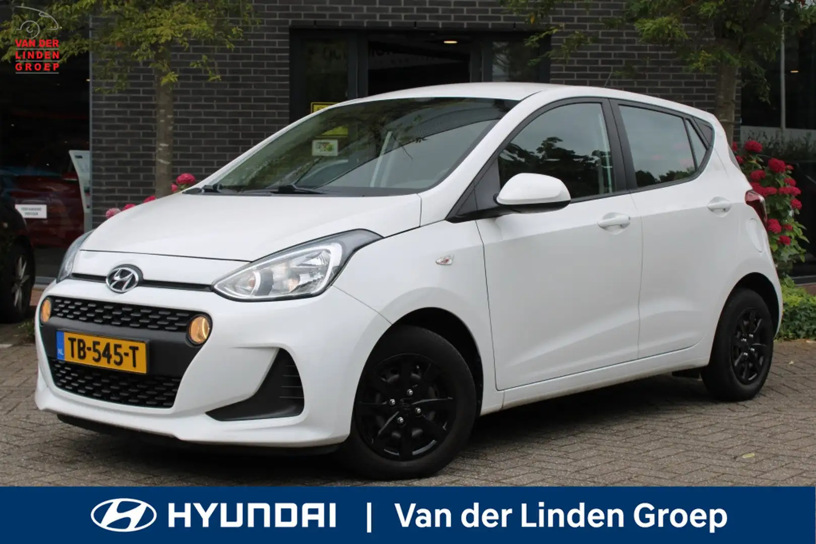 Hyundai i10 1.0i Comfort Airco/Cruise/13"Black "RIJKLAARPRIJS" Wit - 1