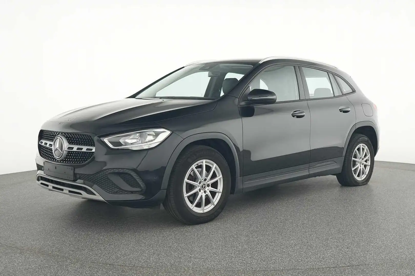 Mercedes-Benz GLA 180 Off-Roader Noir - 1