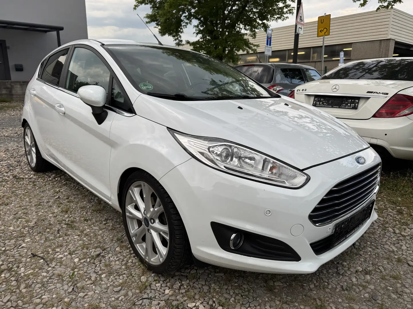 Ford Fiesta Titanium Sport Klima TüV Neu Service Neu - 1