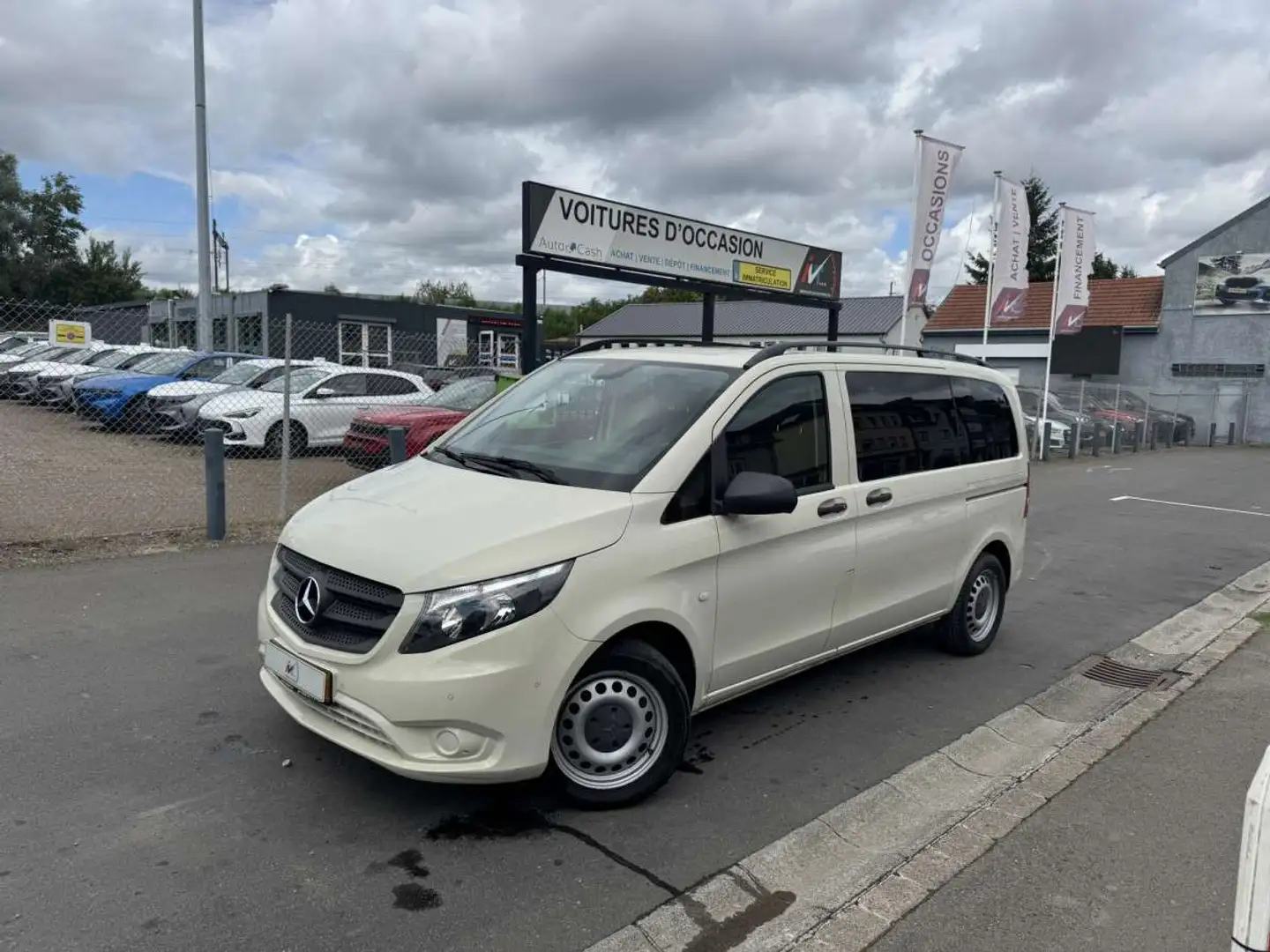 Mercedes-Benz Vito Tourer  119 CDI 190 4x4 7G-tronic Gris - 1