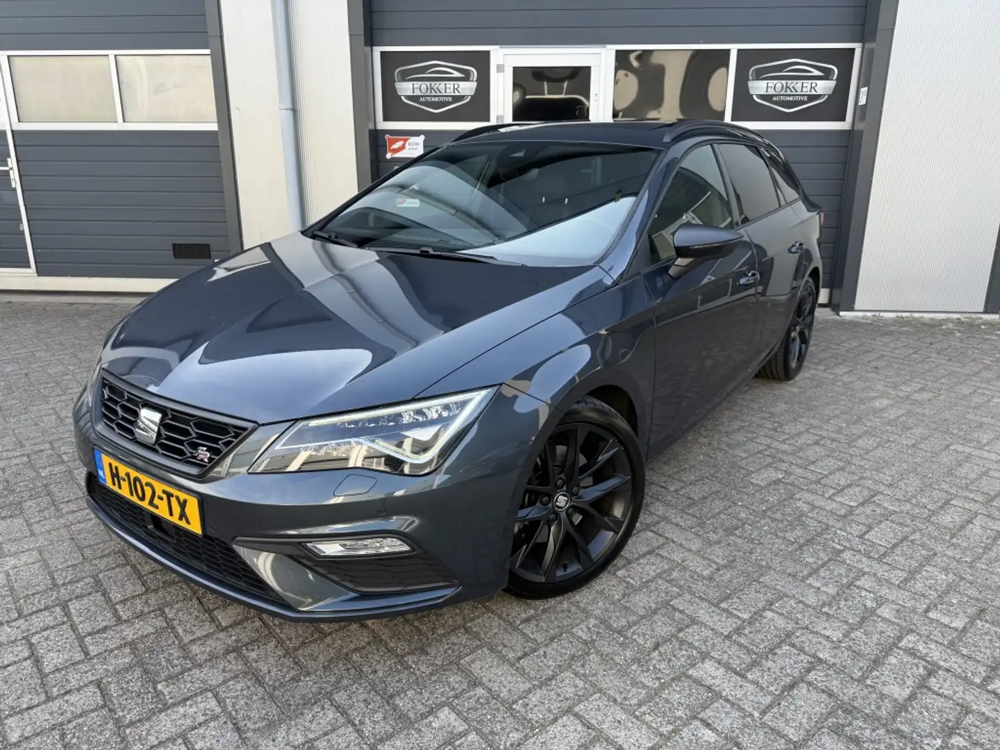 SEAT Leon ST 1.5 TSI FR Ult.Ed.Bl NAP Pano ACC Carplay virtu Gris - 1