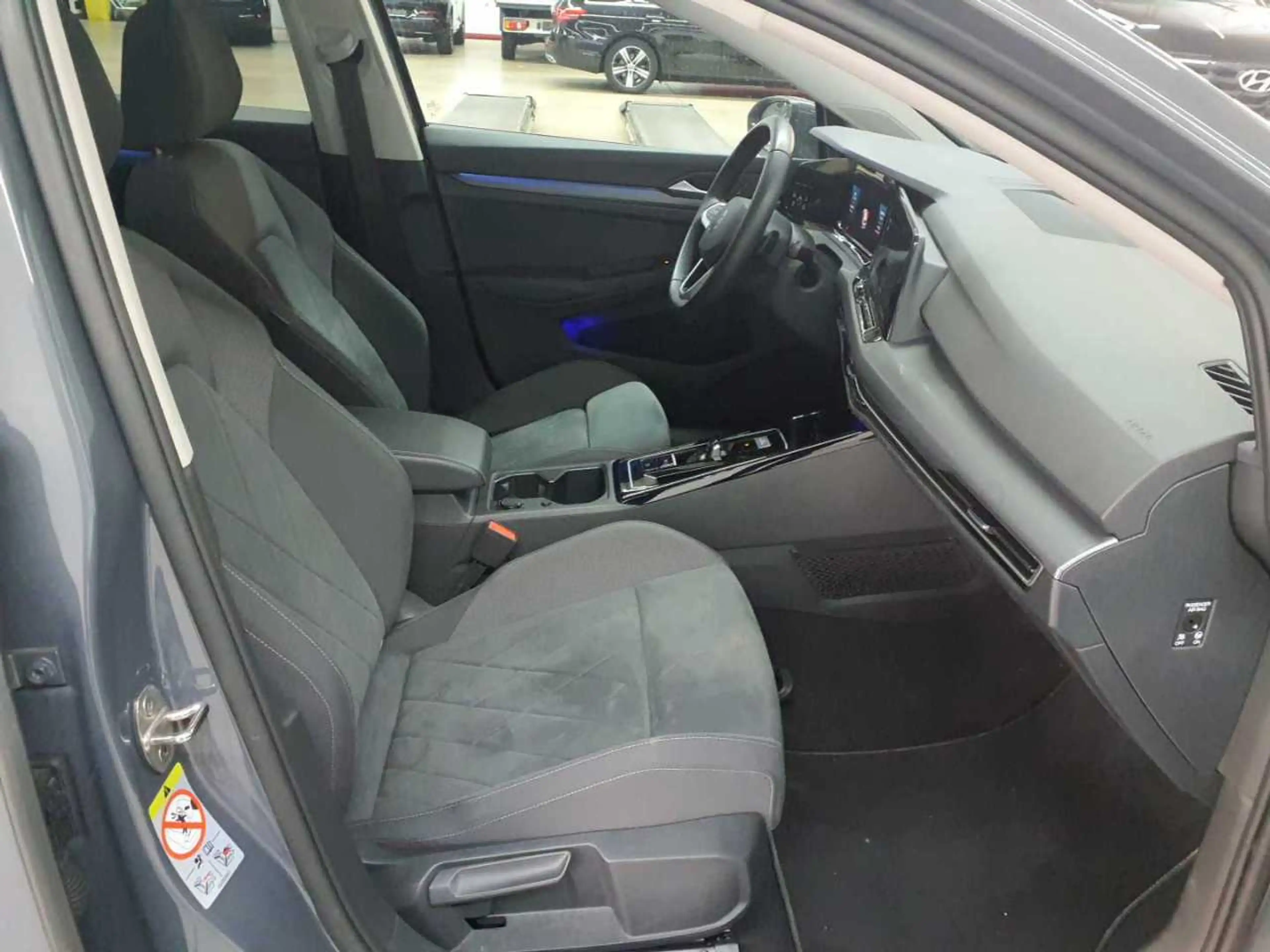 Volkswagen Golf Golf Variant 2.0 TSI Style PANO HUD AHK — photo 7