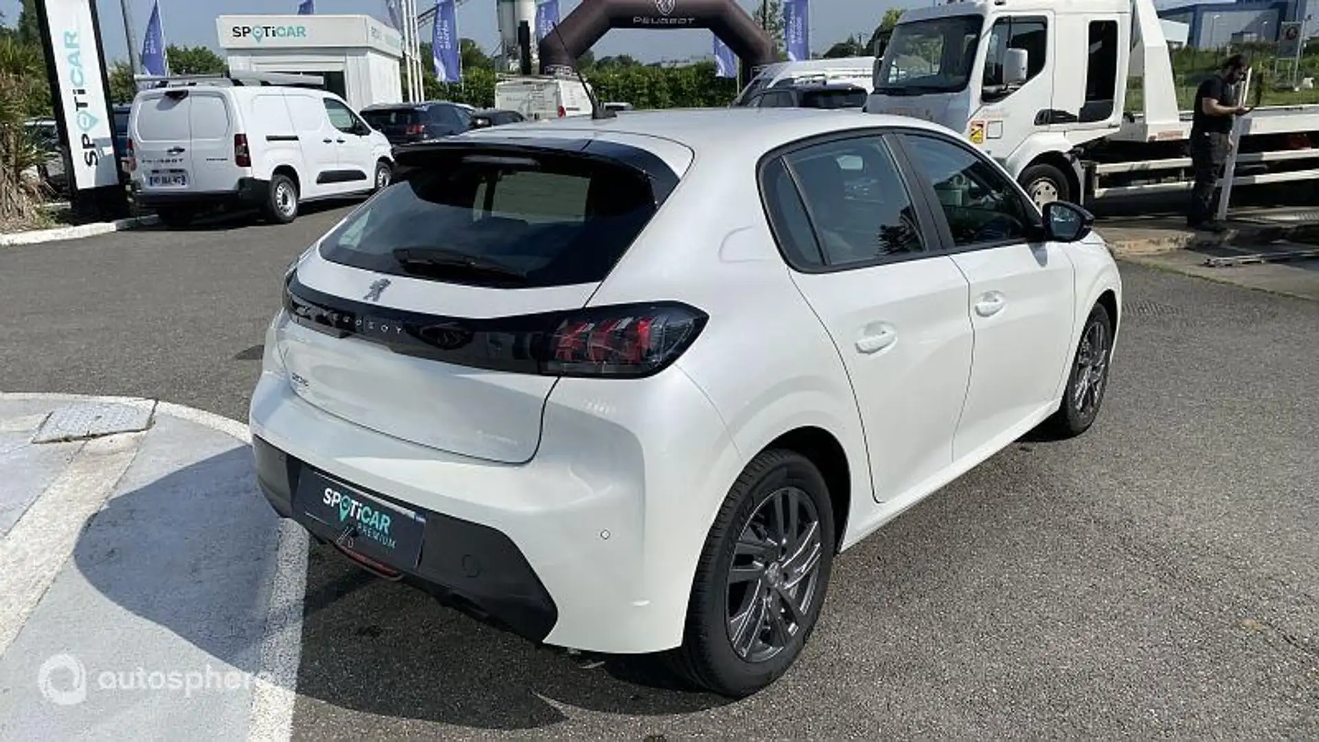 Peugeot 208 1.2 PureTech 100ch S\u0026S Active Pack - 2
