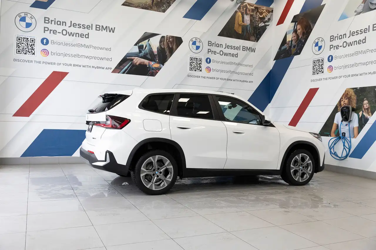 BMW X1 снимка BMW X1