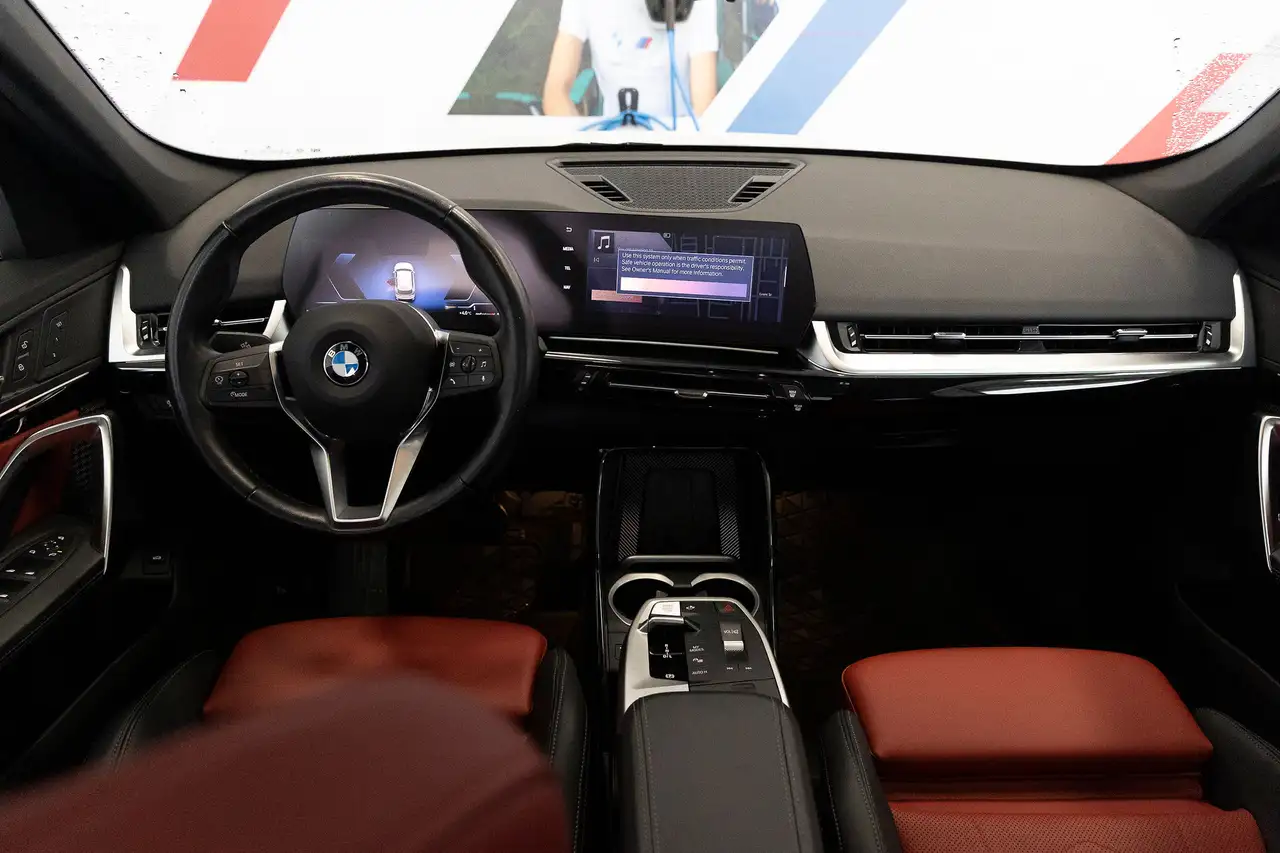 BMW X1 снимка BMW X1