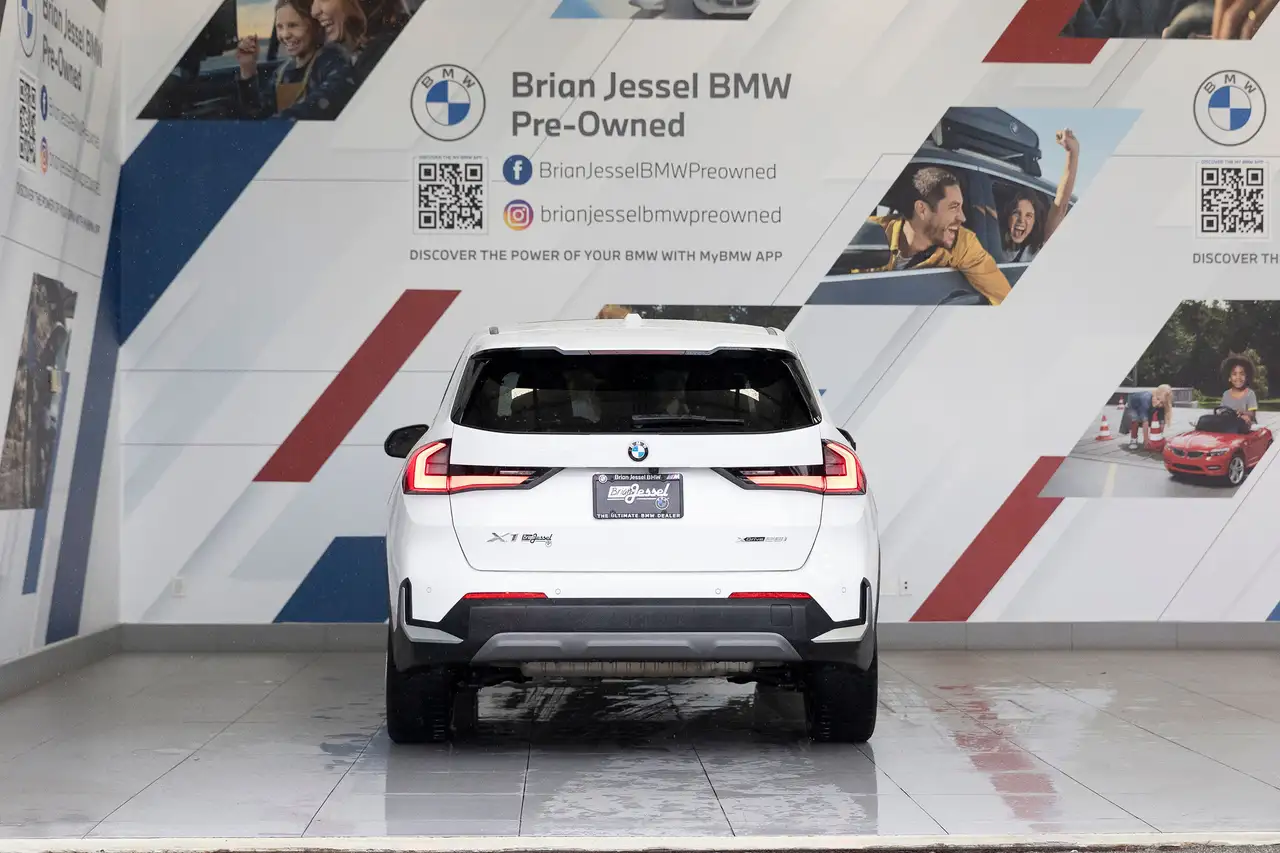 BMW X1 снимка BMW X1