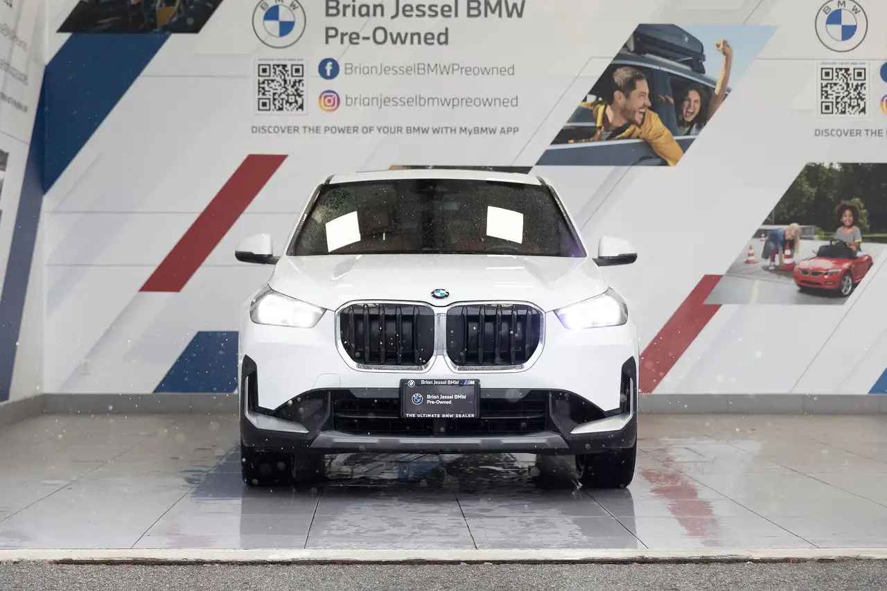 BMW X1 снимка BMW X1