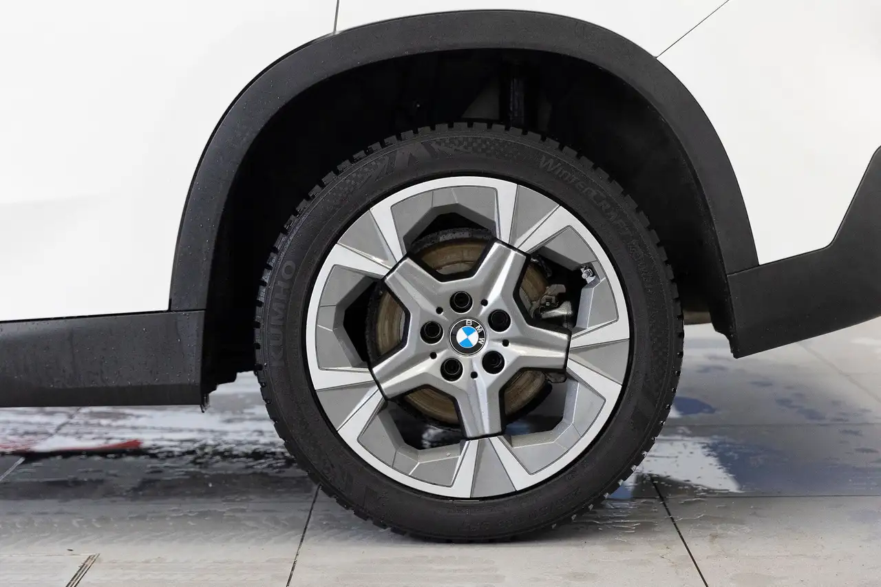 BMW X1 снимка BMW X1