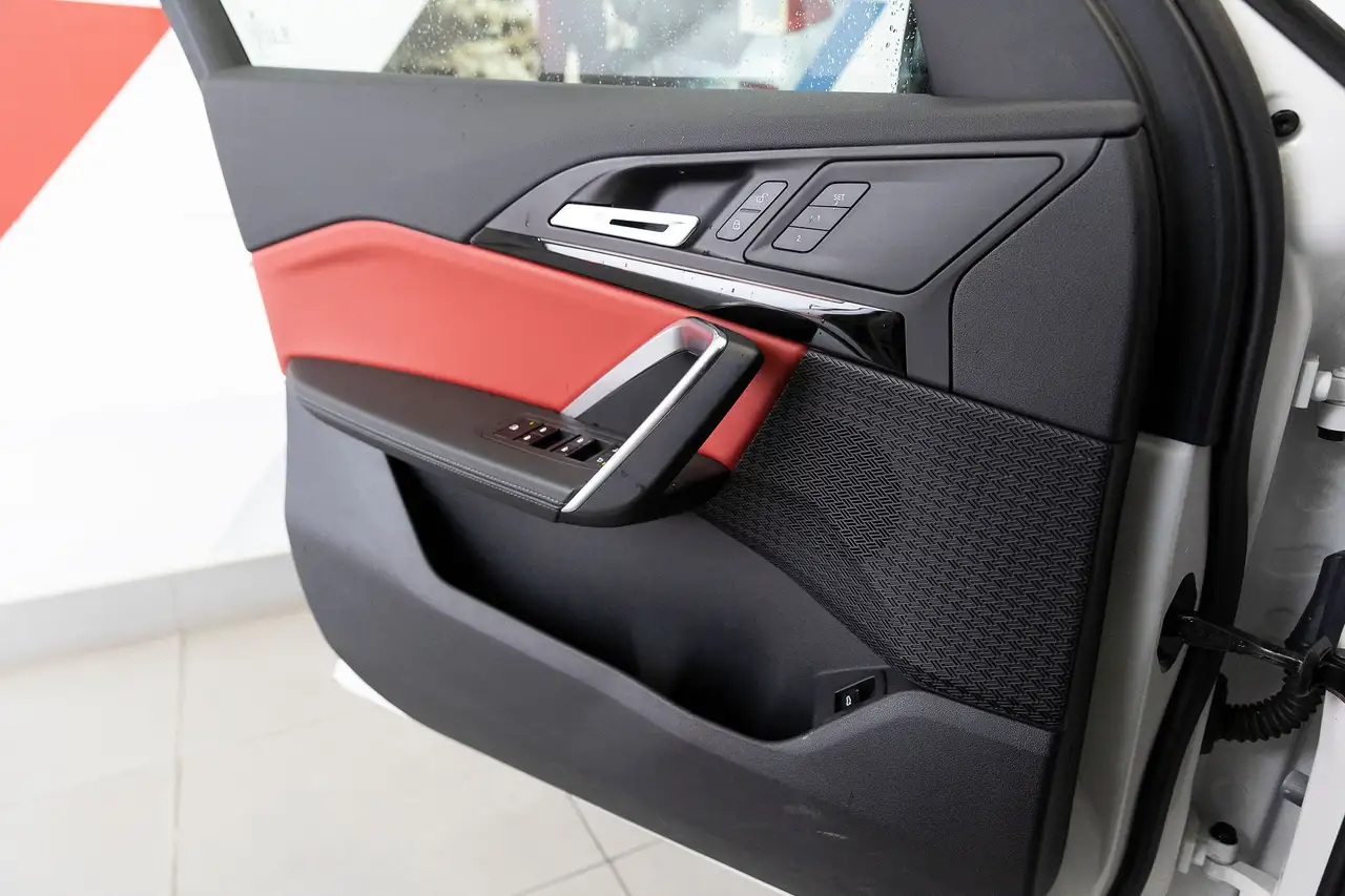 BMW X1 снимка BMW X1
