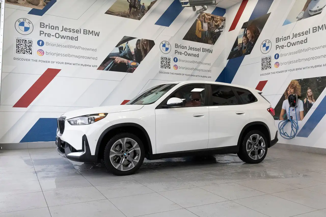 BMW X1 снимка BMW X1