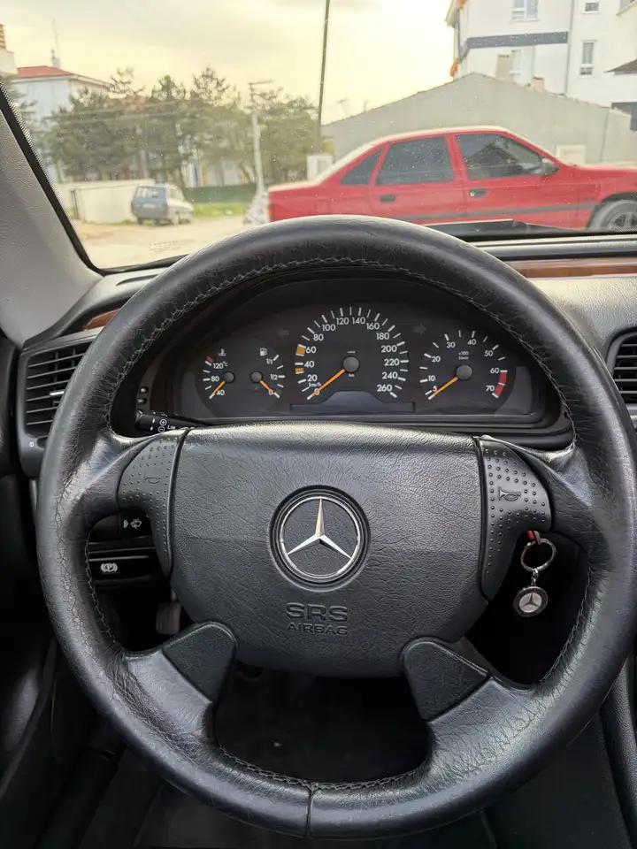Mercedes-Benz CLK 320 Elegance, foto 7
