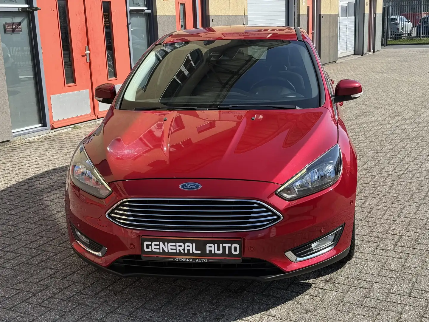 Ford Focus 1.0 Titanium, Navi, Nieuwe Distributie Riem - 2