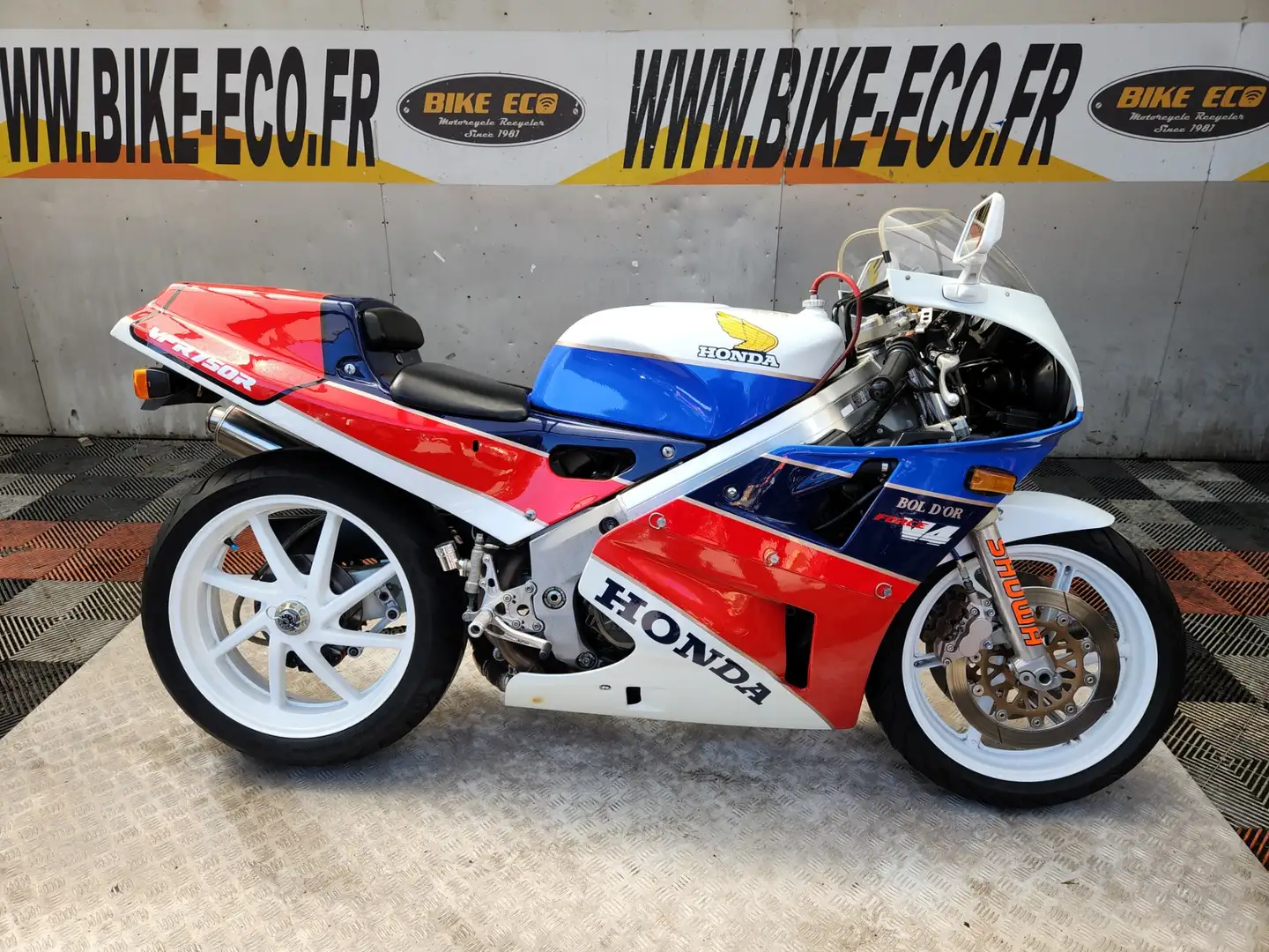 Honda VFR Fehér - 1