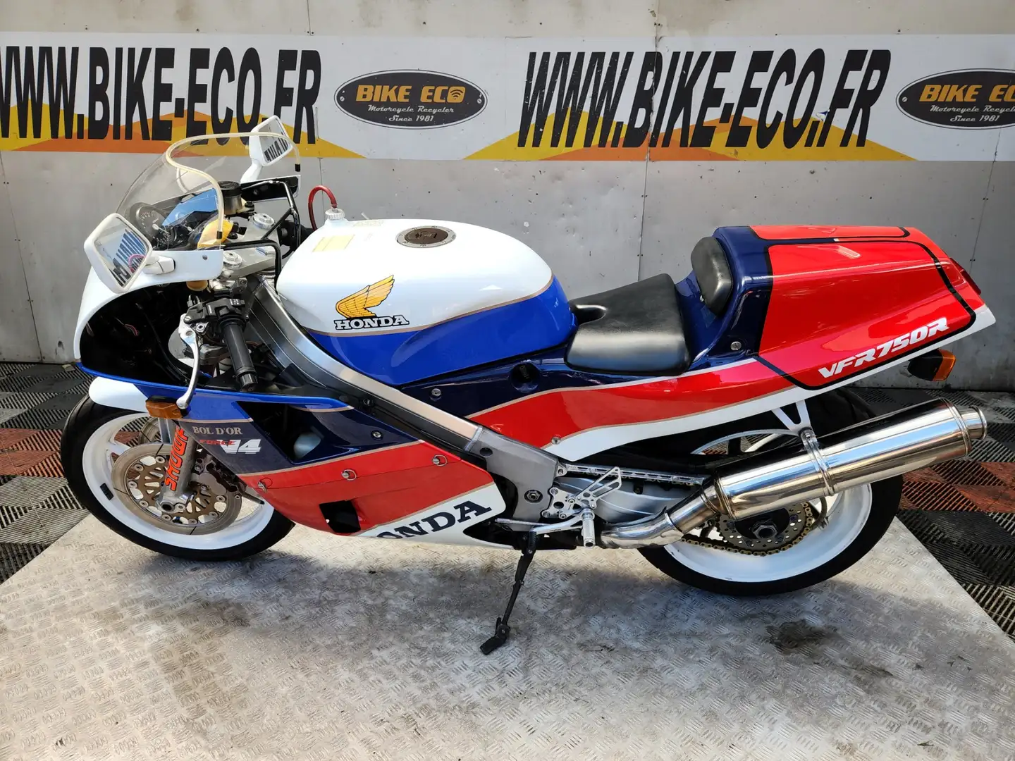 Honda VFR Fehér - 2