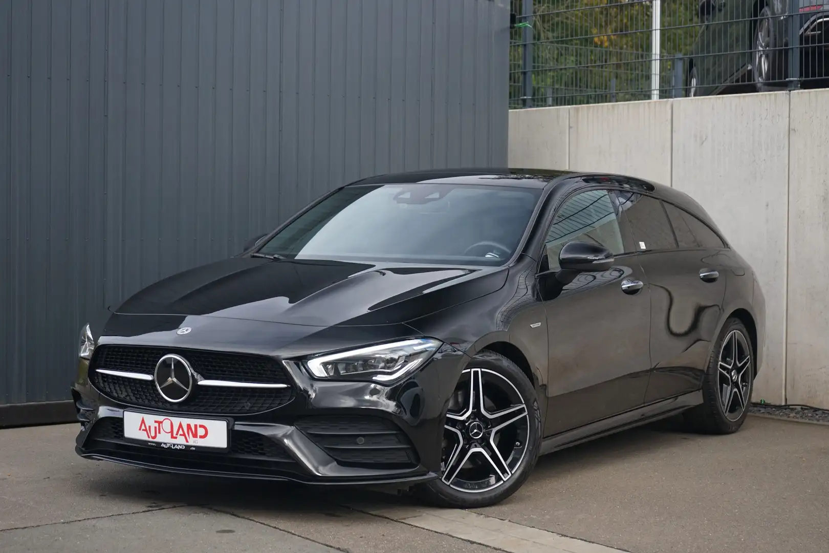 Mercedes-Benz CLA 220 CLA 220d 4M AMG-Line Klimaaut. LED Navi ACC PDC Schwarz - 2