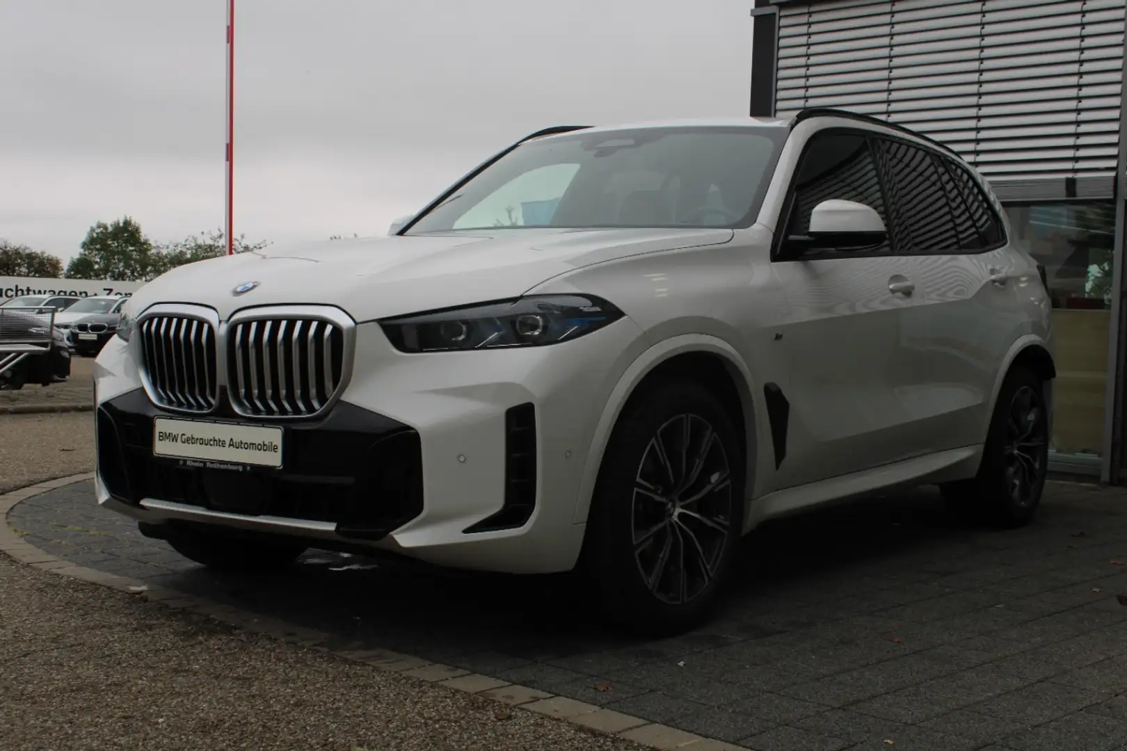 BMW X5 xDrive30d M Sport Harman AHK Inno HeadUp ACC Weiß - 1