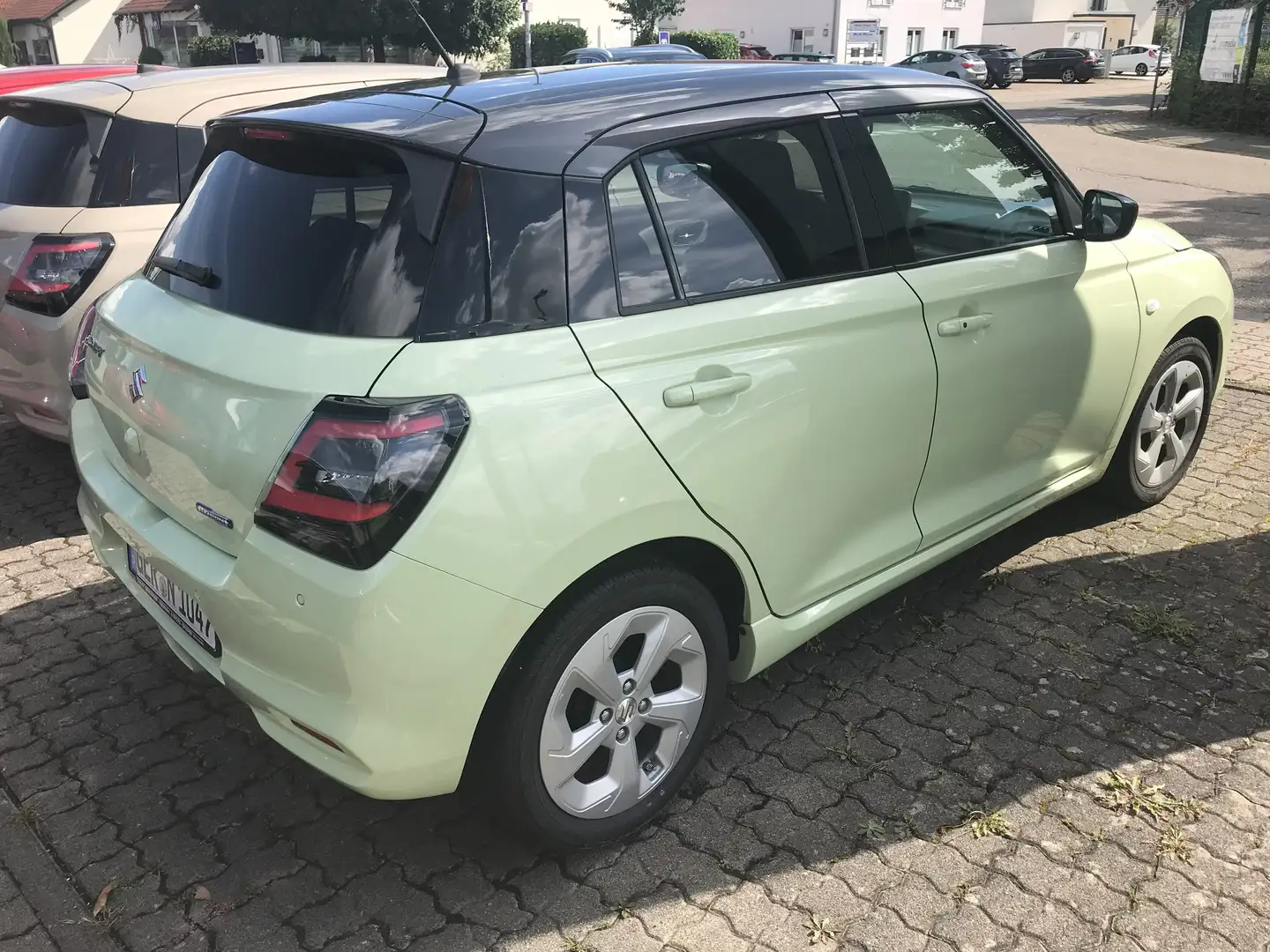 Suzuki Swift 1.2 Dualjet Hybrid / Comfort / Zweifarben-Lack Gelb - 2