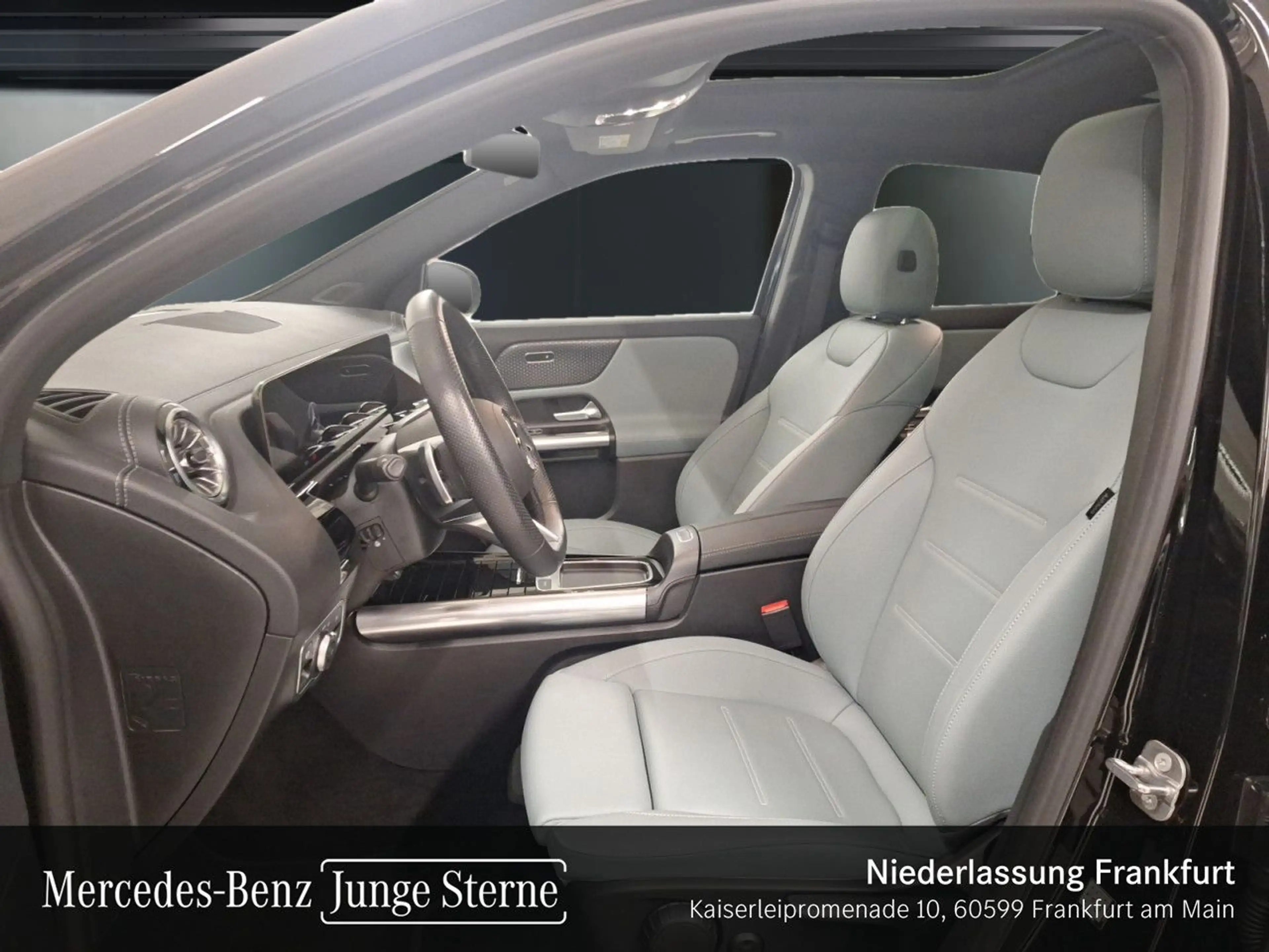 Mercedes-Benz EQA 250 AMG+20"+ADVANCED+PANO+KAMERA+SPUR — photo 12