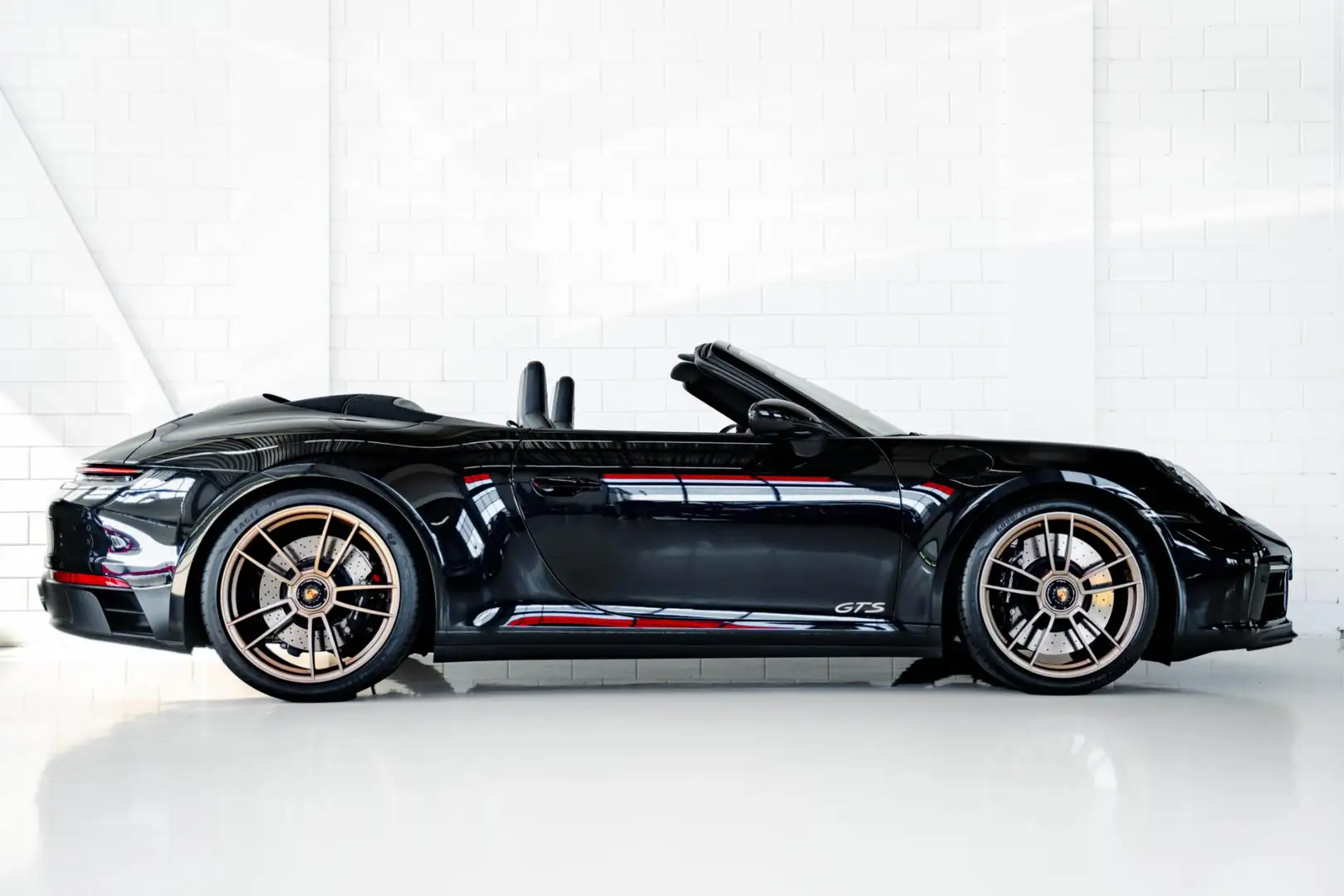 Porsche 992 Carrera GTS Cabrio | Alcantara GTS | Bose l Sport Nero - 2