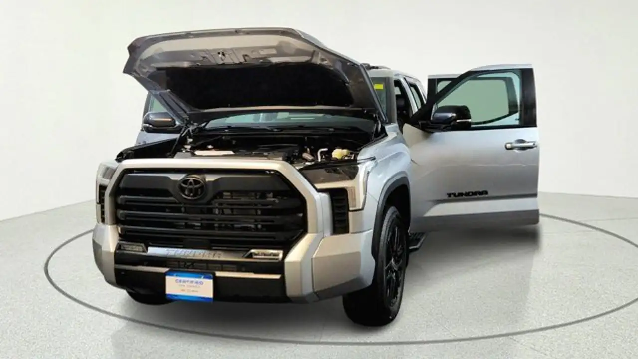 Toyota Tundra снимка Toyota Tundra