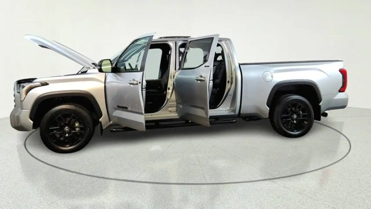 Toyota Tundra снимка Toyota Tundra
