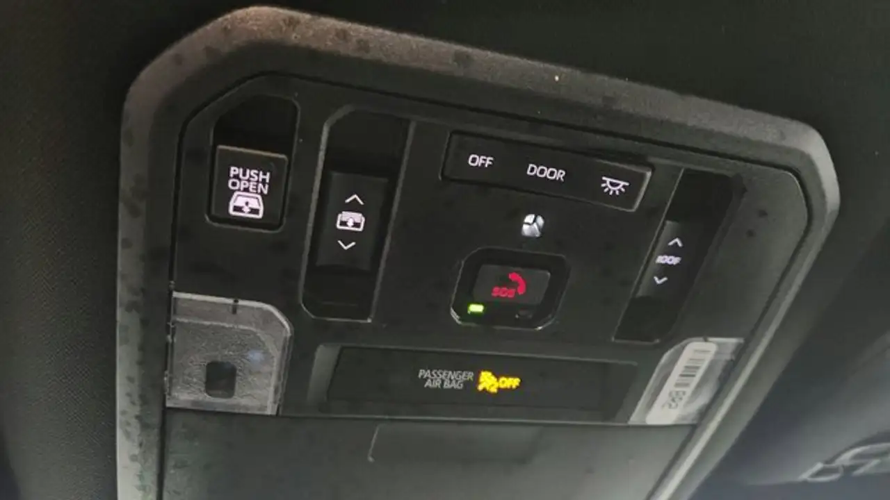 Toyota Tundra снимка Toyota Tundra