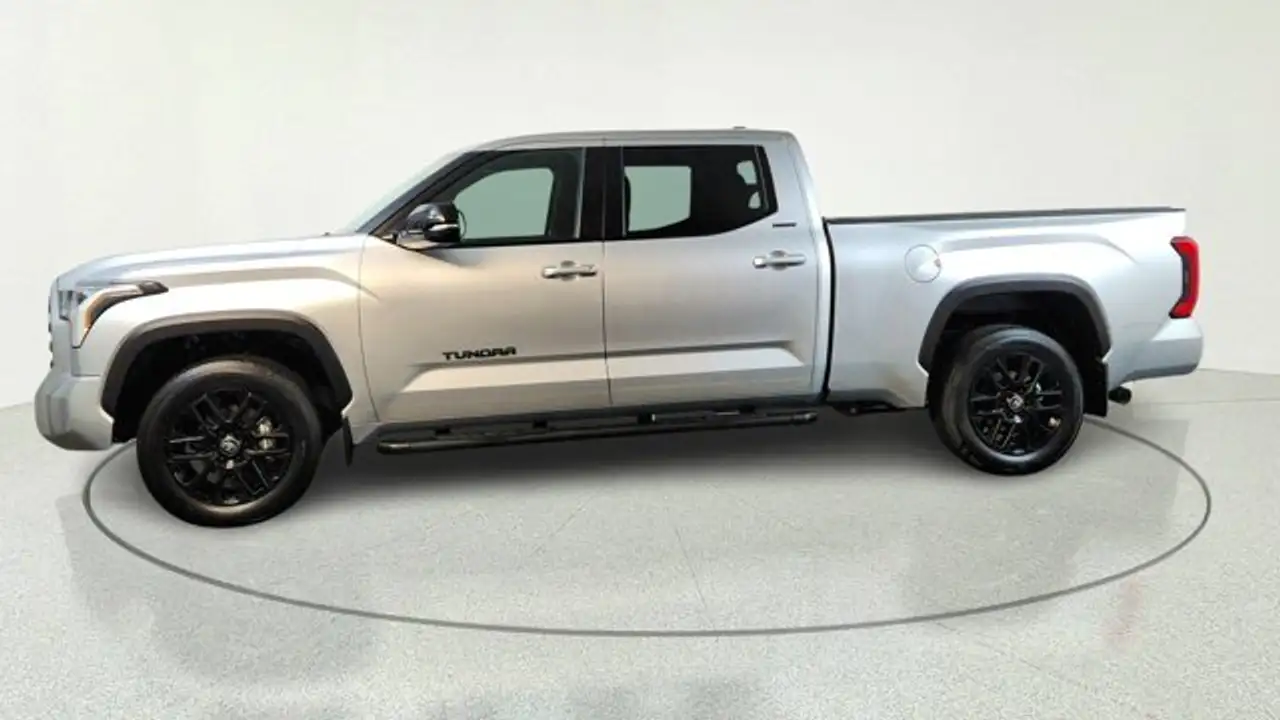 Toyota Tundra снимка Toyota Tundra