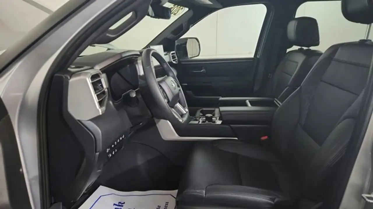 Toyota Tundra снимка Toyota Tundra