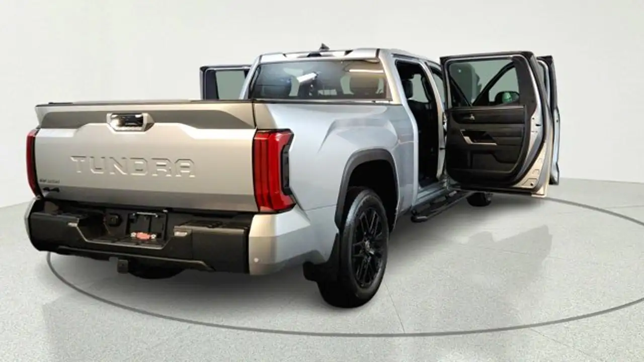 Toyota Tundra снимка Toyota Tundra