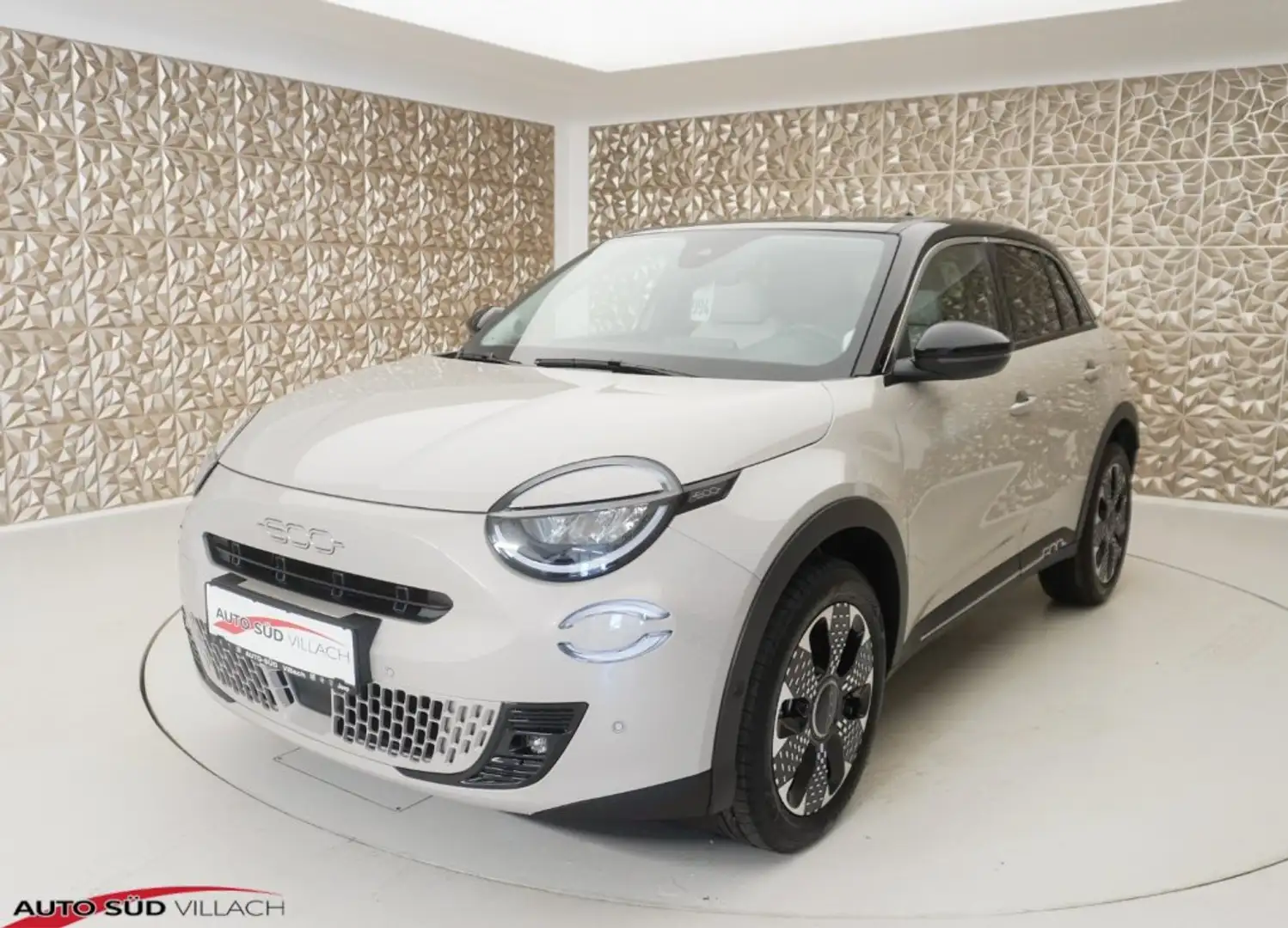 Fiat 600 Hybrid-LA PRIMA T-Gen3 145 Schwarz - 2